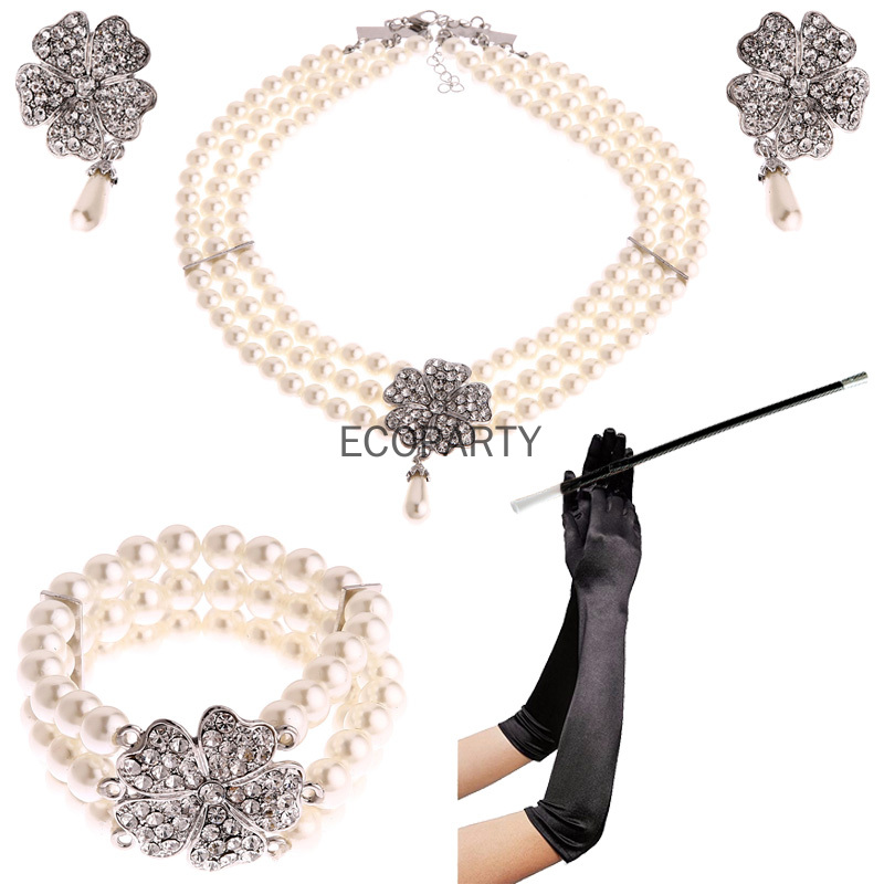 Audrey Hepburn Breakfast at Ti – Women'S Accessories In The 1950S recenzja i cena